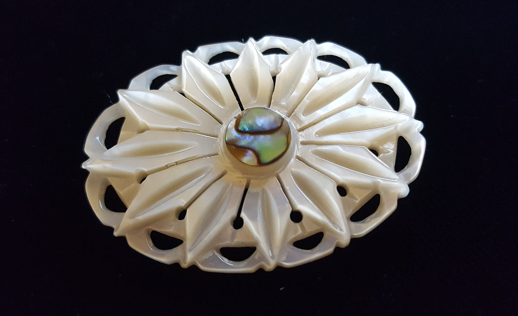 Mother of Pearl oval brooch
